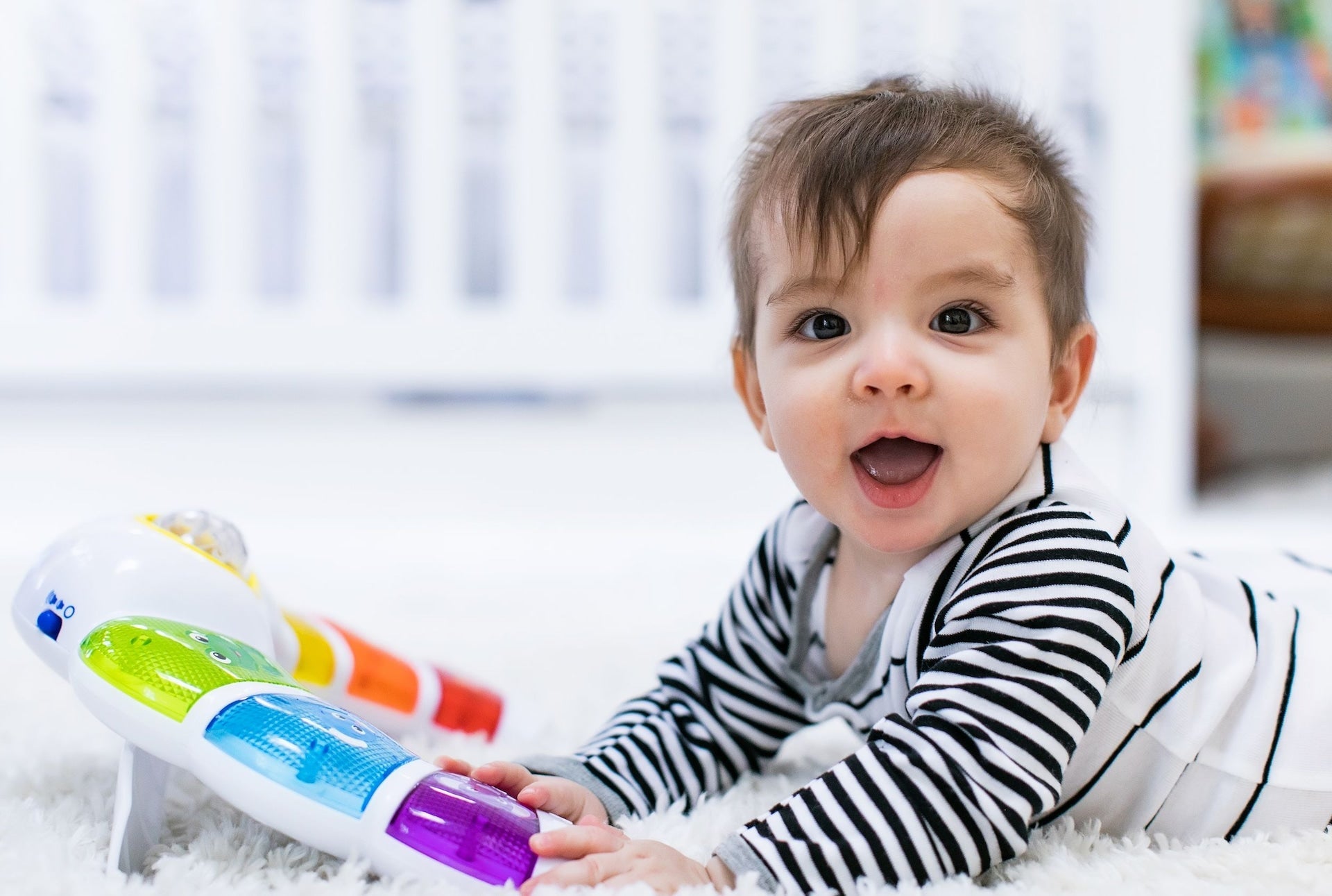 Baby Einstein Glow & Discover Light & Sound Bar